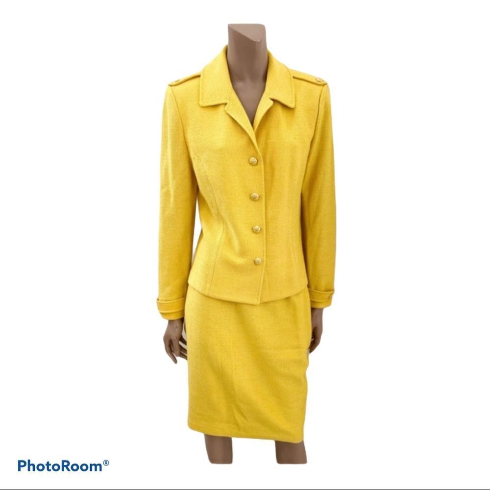 St. John Collection Yellow knit Jacket Skirt Set 8